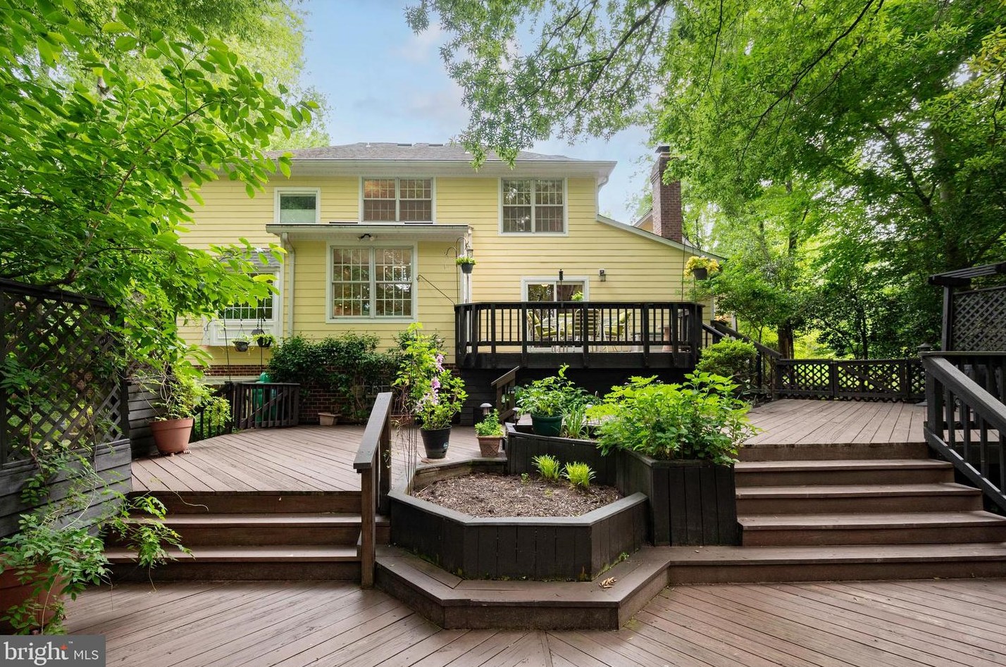 5306 Mt Vernon Memorial Hwy, Alexandria VA 22309-3324 exterior