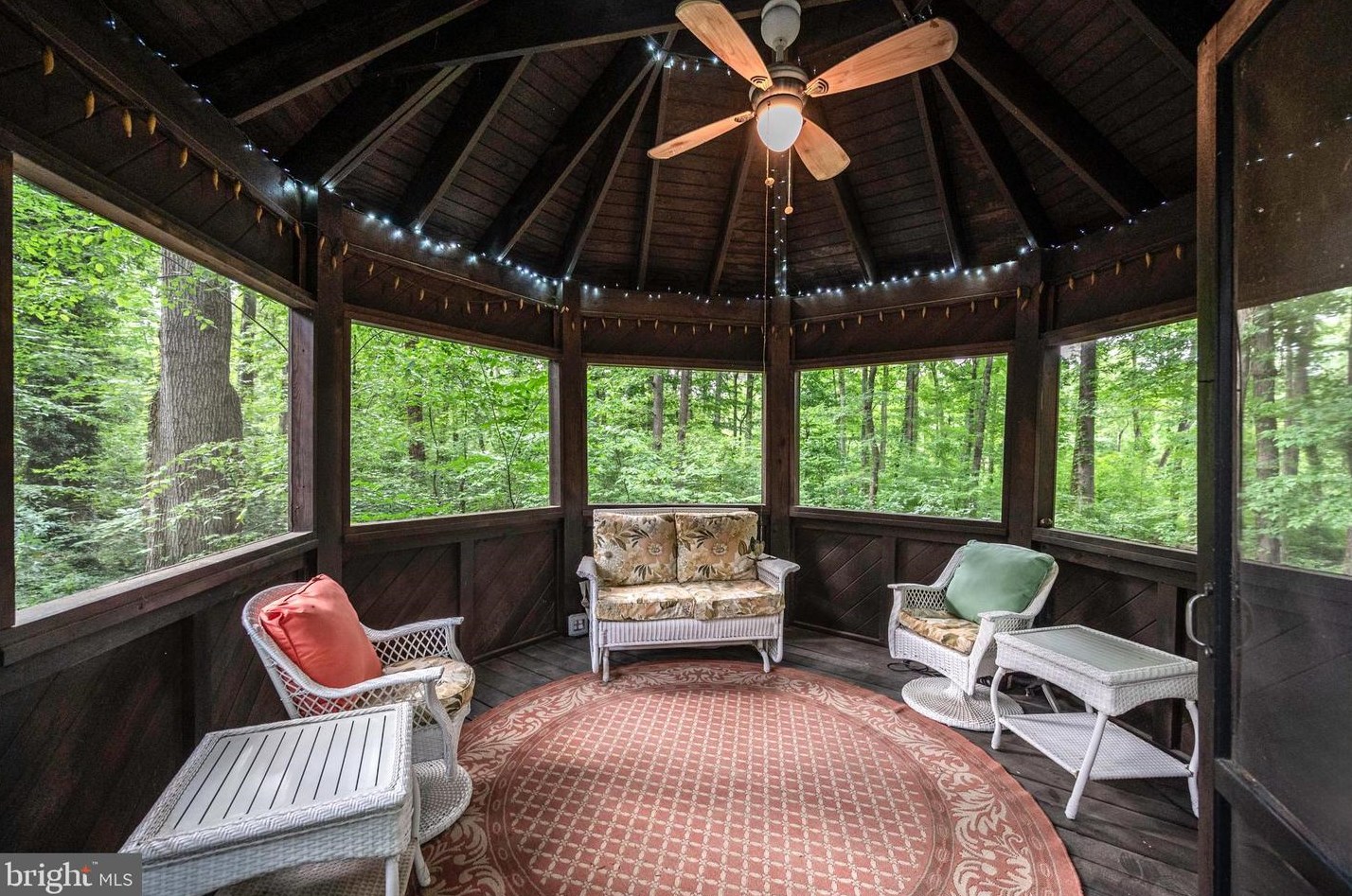 5306 Mt Vernon Memorial Hwy, Alexandria VA 22309-3324 exterior