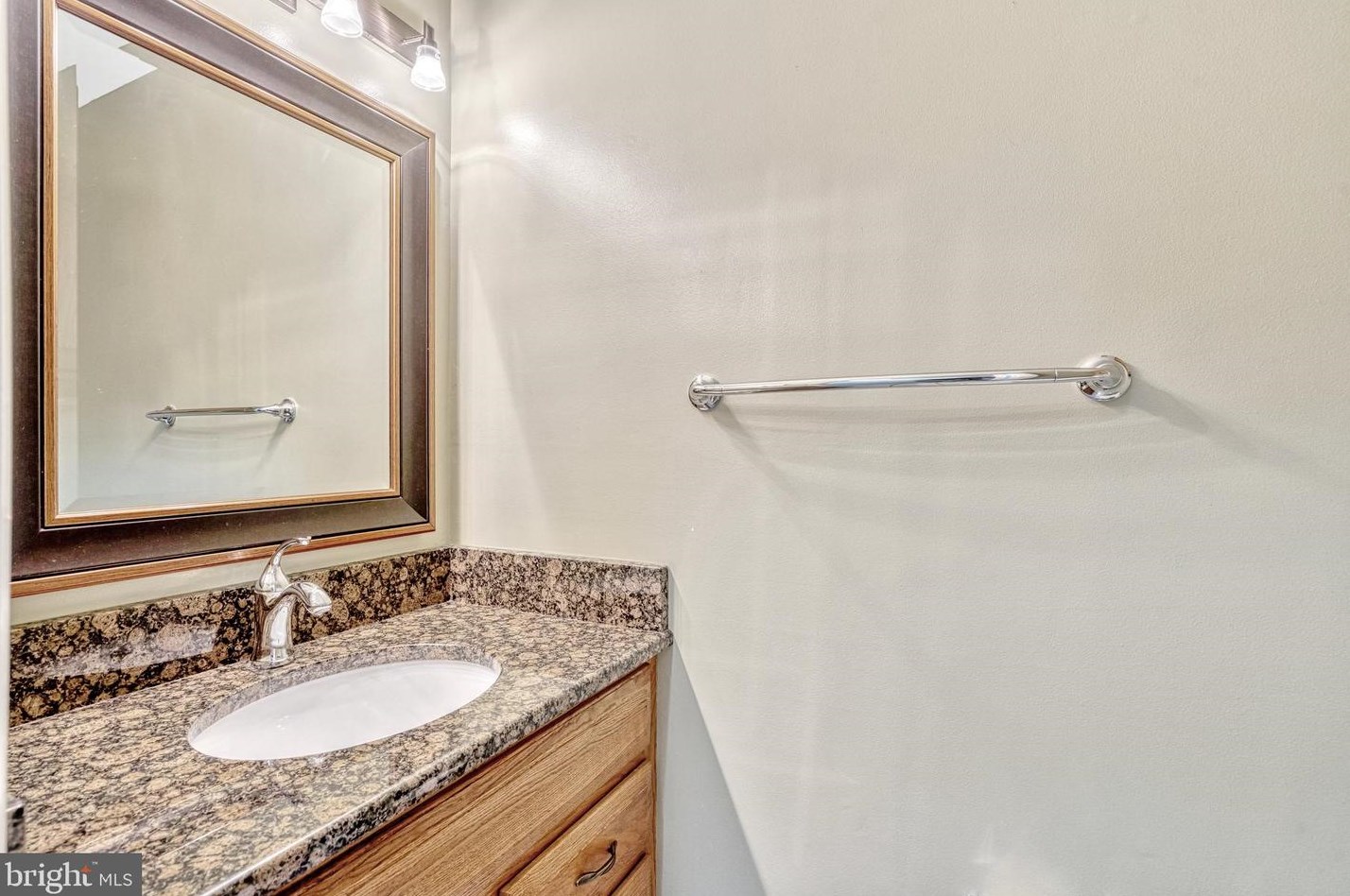 2231 Malraux Dr, Vienna VA  22182-5042 exterior