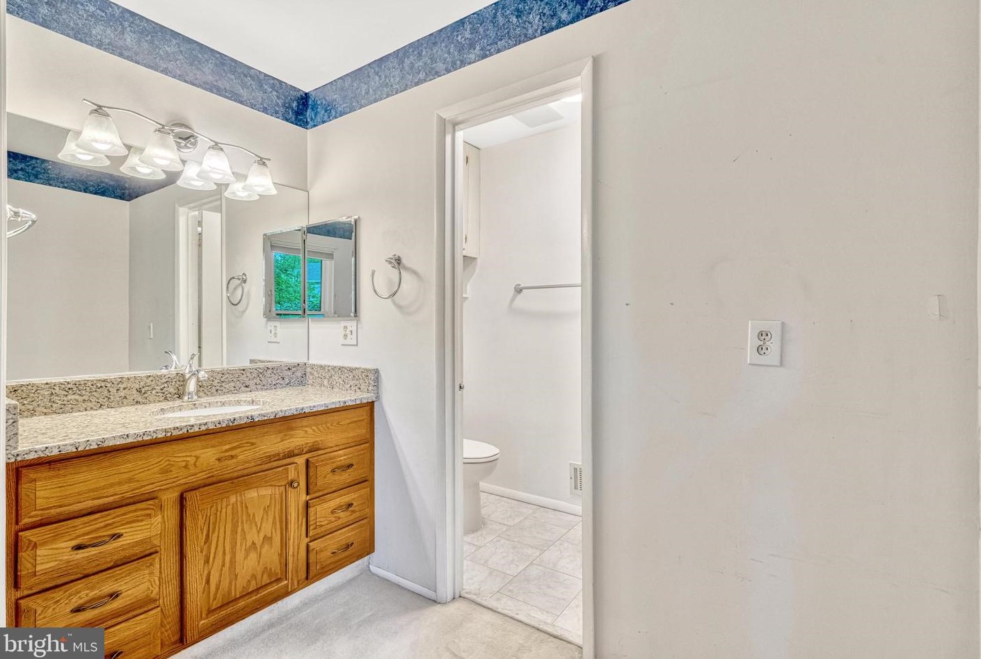 2231 Malraux Dr, Vienna VA  22182-5042 exterior