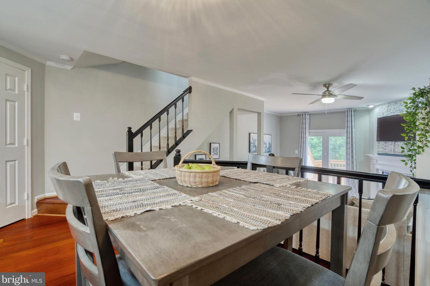 6113 Liverpool Ln, Alexandria VA 22315-4720 exterior