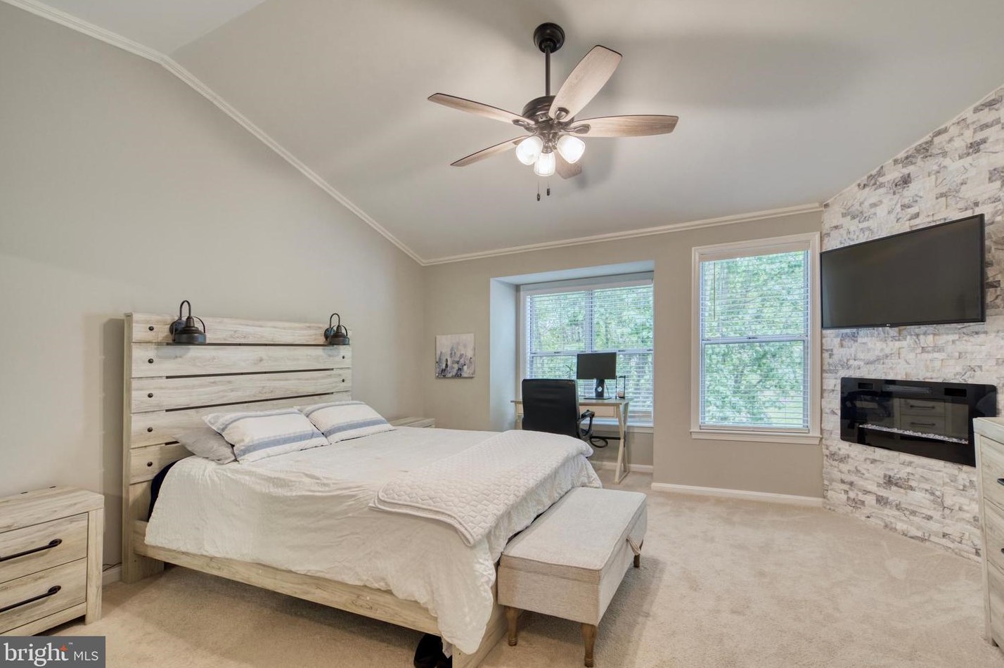 6113 Liverpool Ln, Alexandria VA 22315-4720 exterior