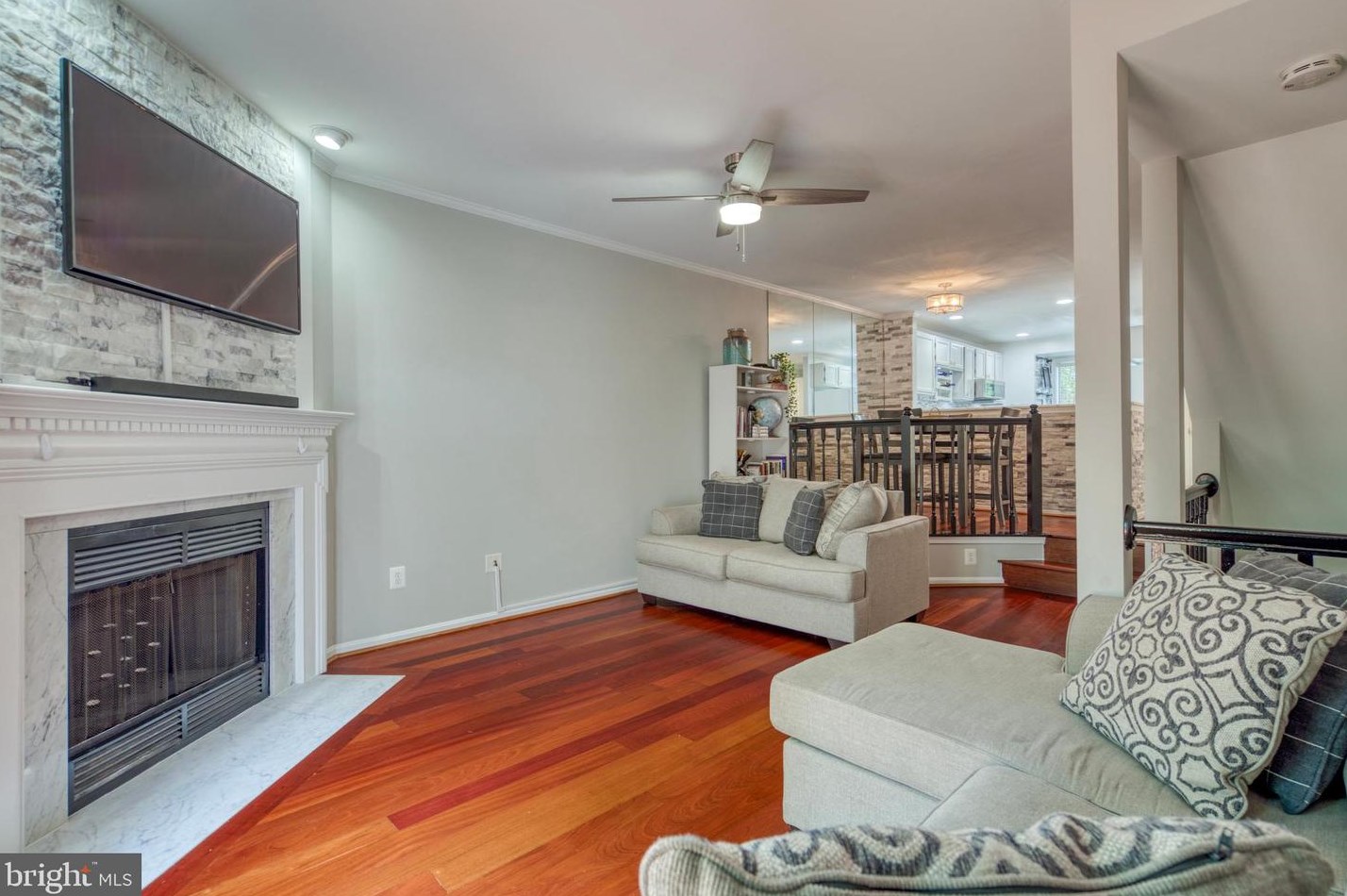 6113 Liverpool Ln, Alexandria VA 22315-4720 exterior