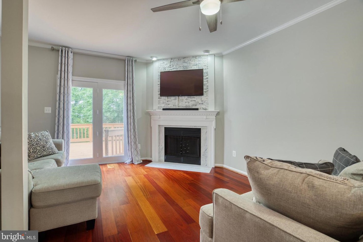 6113 Liverpool Ln, Alexandria VA 22315-4720 exterior