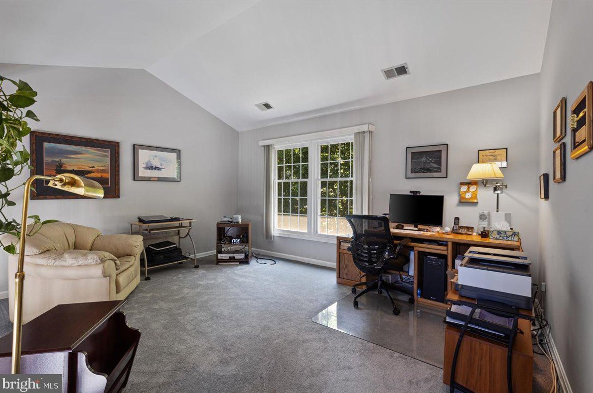 6510 Palisades Dr, Centreville VA  20121-3811 exterior