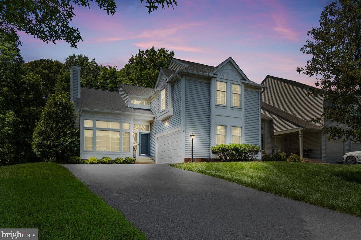 6510 Palisades Dr, Centreville VA  20121-3800 exterior