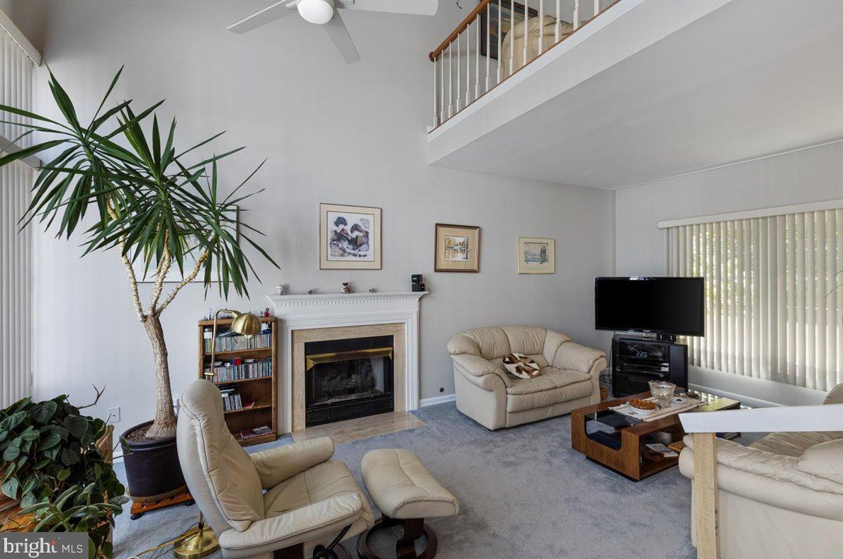 6510 Palisades Dr, Centreville VA  20121-3811 exterior