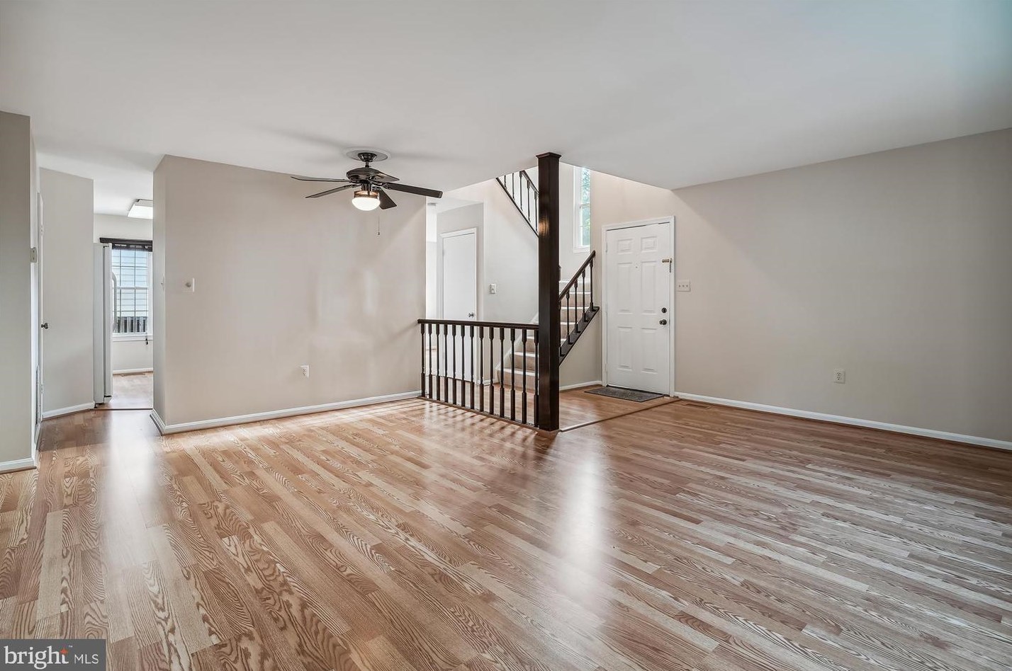 6014 Scarborough Commons Ln, Springfield VA  22015-2863 exterior