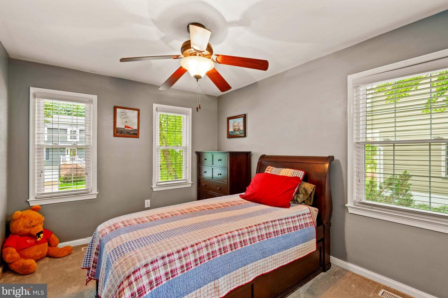 6211 Gentle Ln, Alexandria VA 22310-2260 exterior