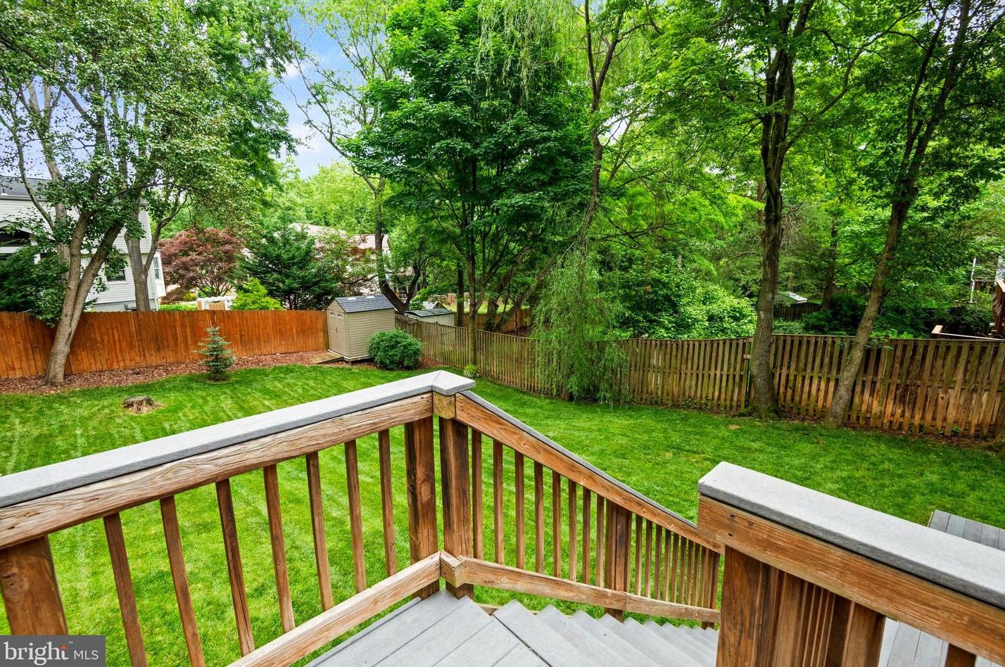 6211 Gentle Ln, Alexandria VA 22310-2260 exterior