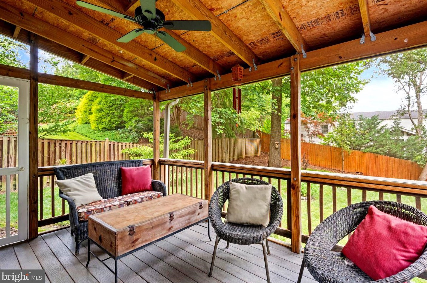 6211 Gentle Ln, Alexandria VA 22310-2260 exterior