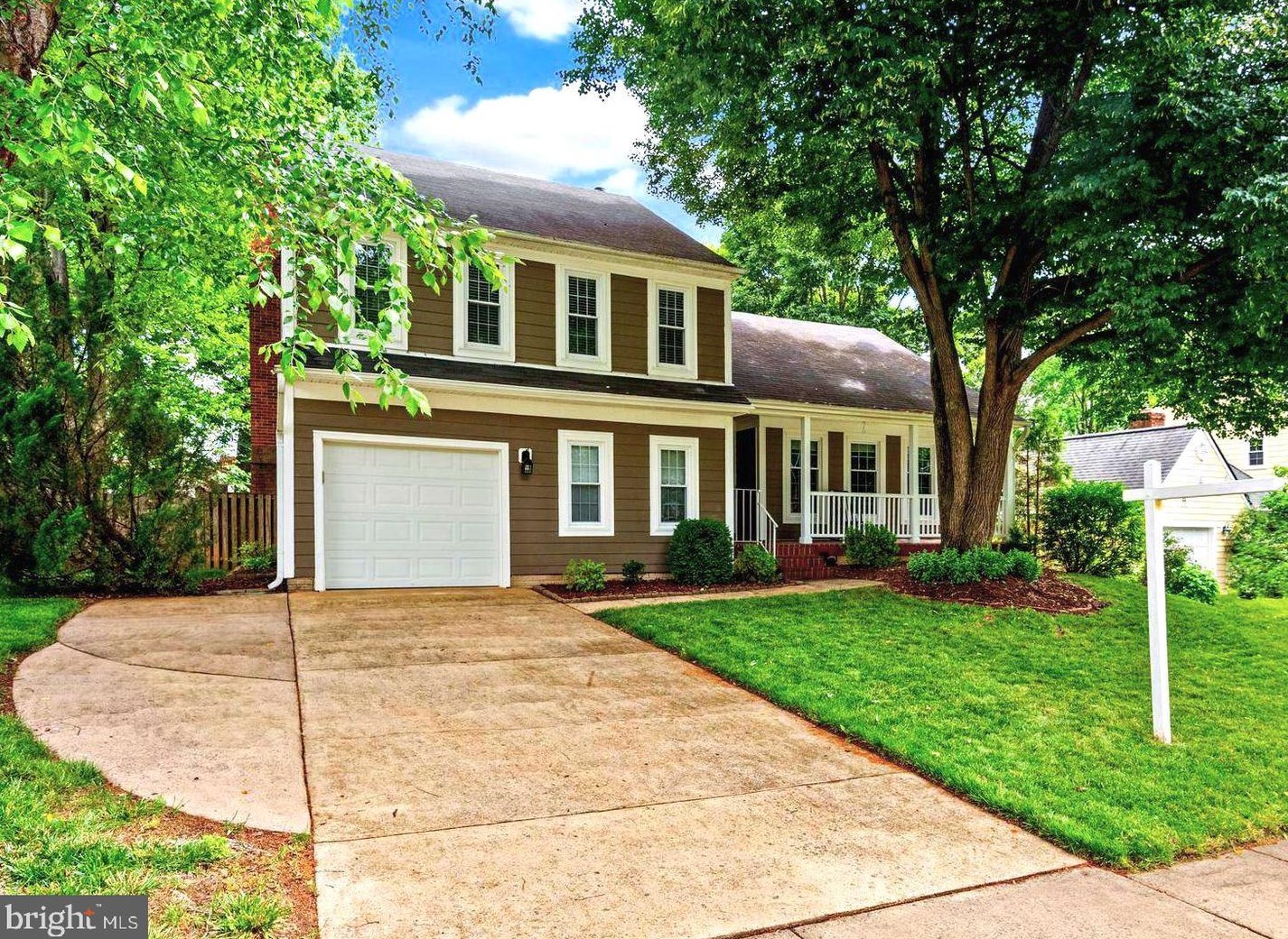 6211 Gentle Ln, Alexandria VA 22310-2260 exterior