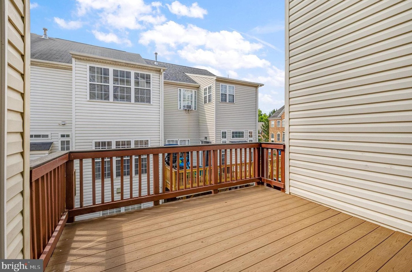 13565 Cedar Run Ln, Herndon VA 20171-3263 exterior