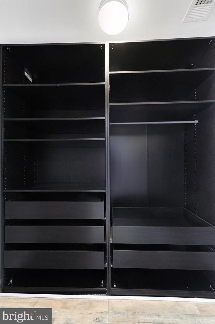 13565 Cedar Run Ln, Herndon VA 20171-3263 exterior