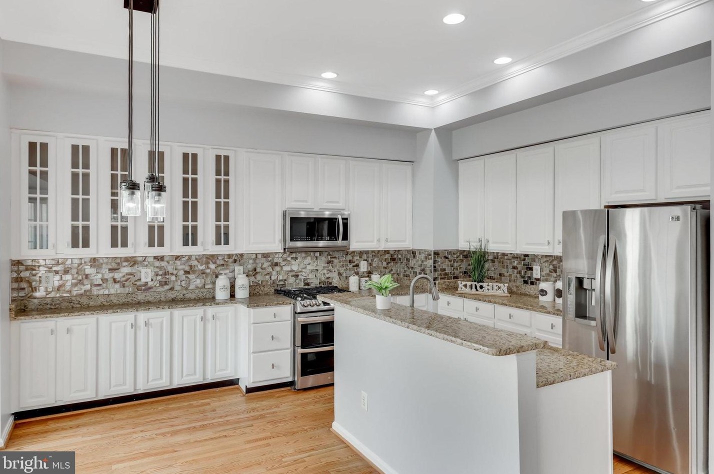 13565 Cedar Run Ln, Herndon VA 20171-3263 exterior