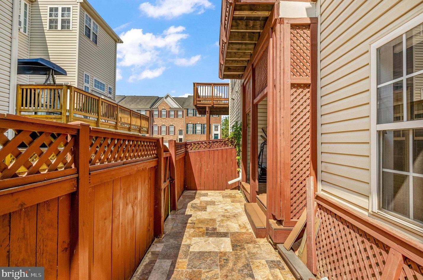 13565 Cedar Run Ln, Herndon VA 20171-3263 exterior