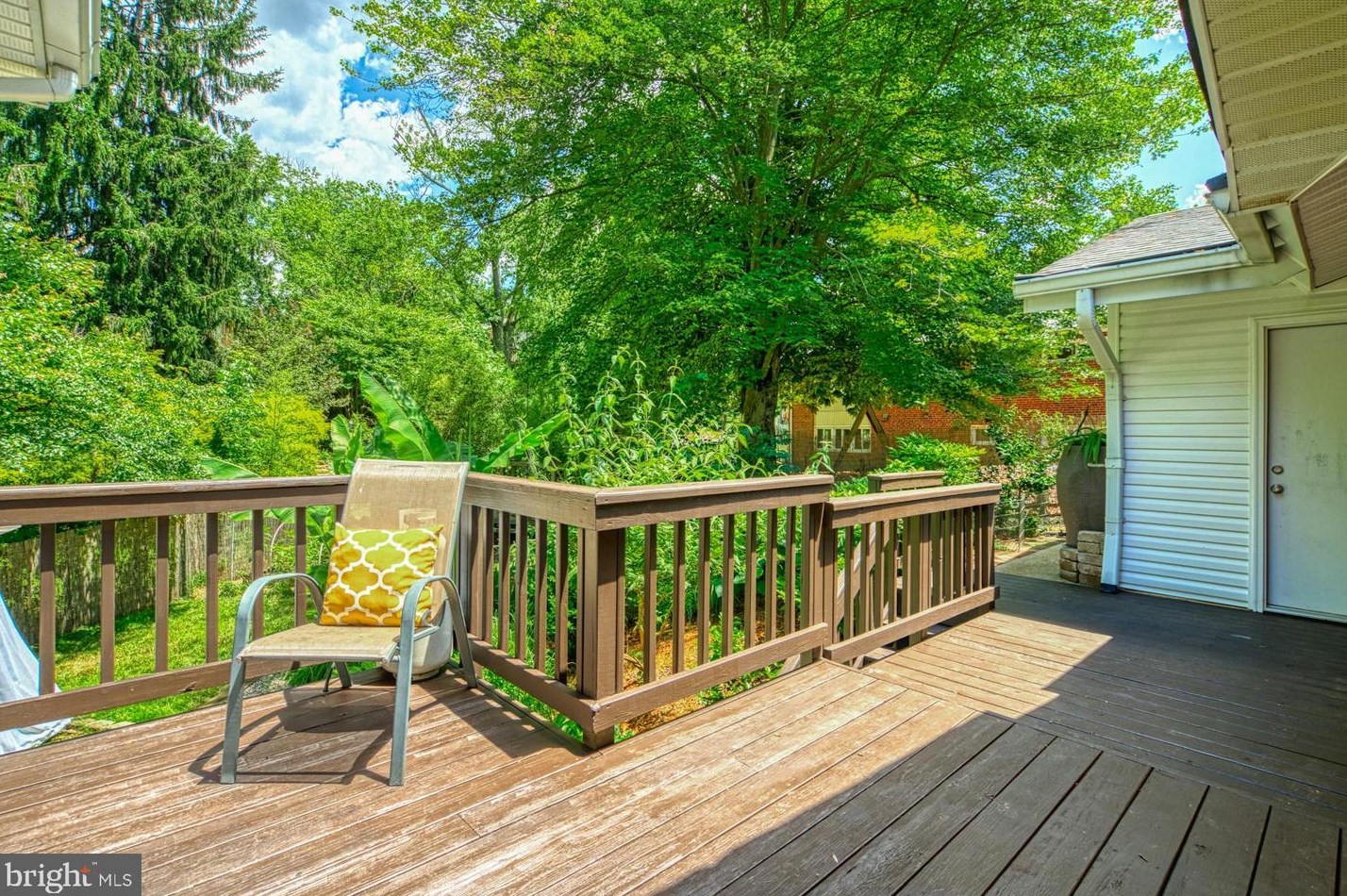 4201 Christine Pl, Alexandria VA 22311-1109 exterior