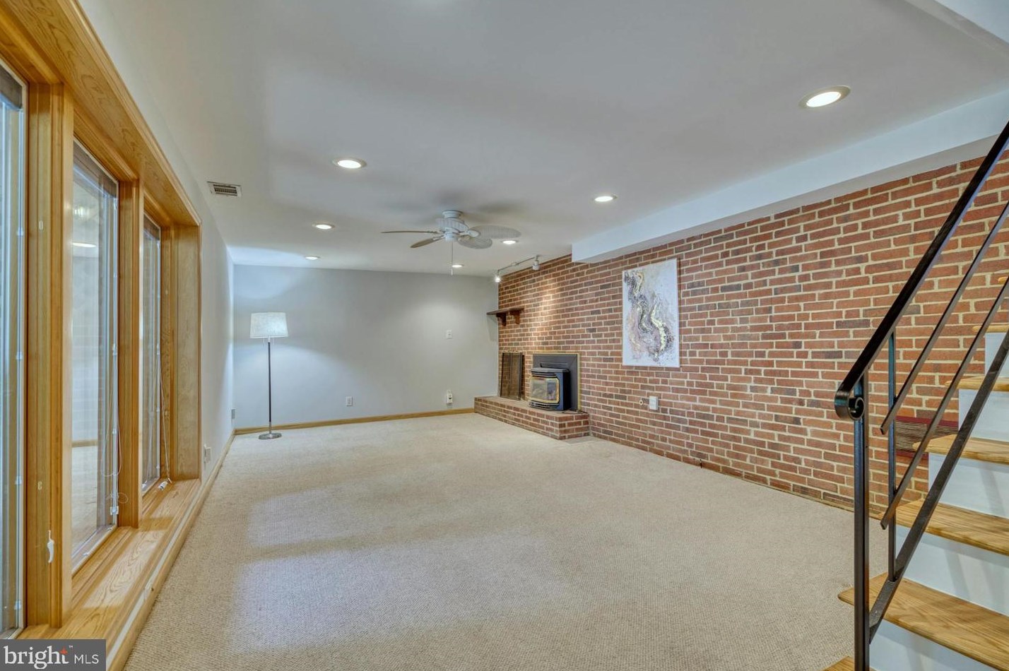 4201 Christine Pl, Alexandria VA 22311-1109 exterior