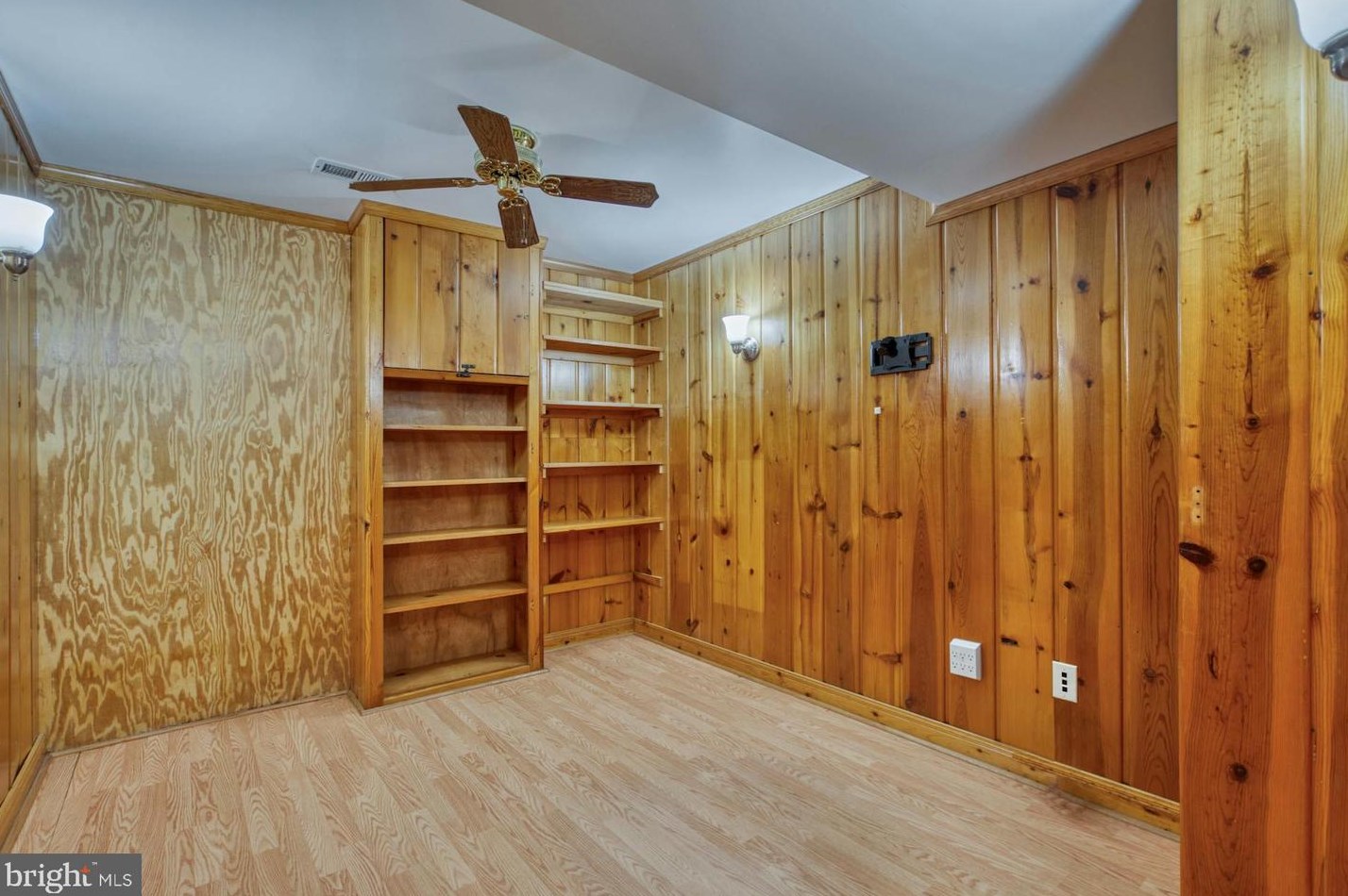 4201 Christine Pl, Alexandria VA 22311-1109 exterior