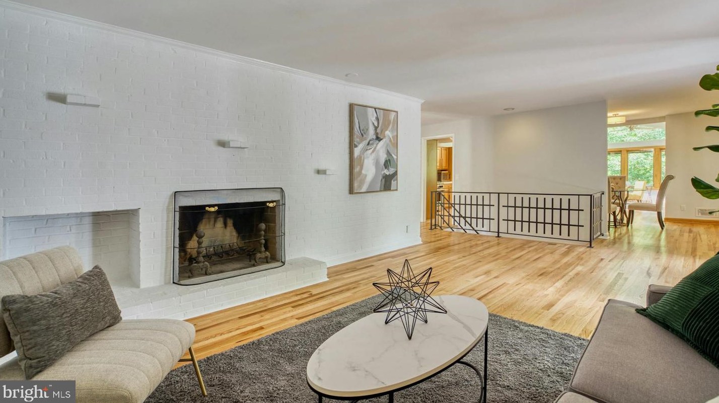 4201 Christine Pl, Alexandria VA 22311-1109 exterior