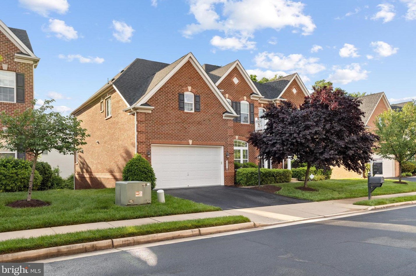 3991 Woodberry Meadow Dr, Fairfax VA  22033-2498 exterior