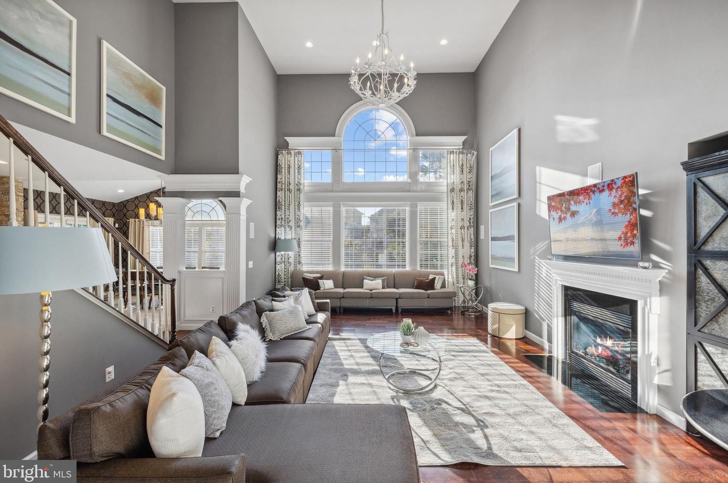 3991 Woodberry Mdw Dr, Fairfax VA  22033-2498 exterior