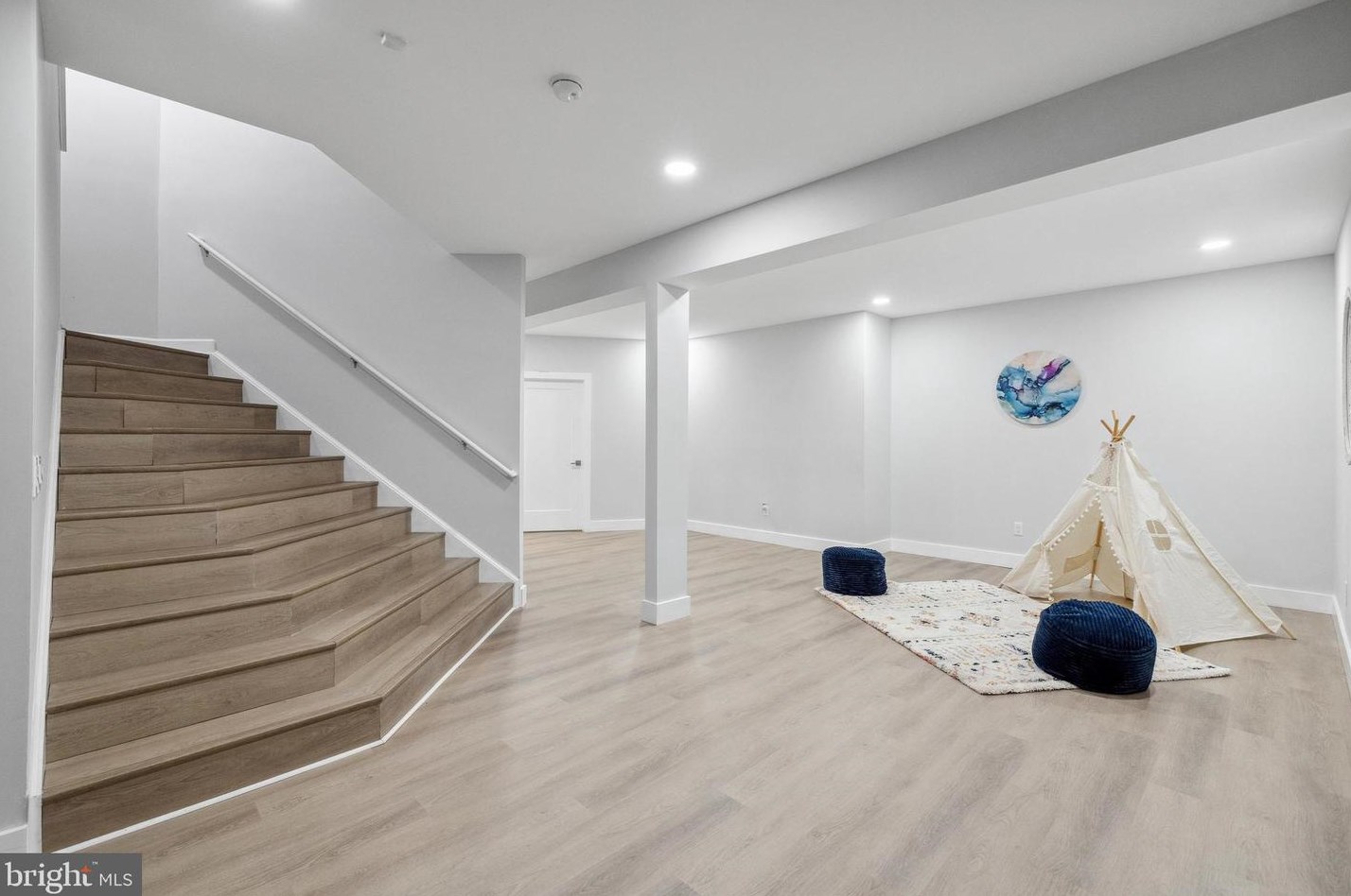 3991 Woodberry Mdw Dr, Fairfax VA  22033-2498 exterior