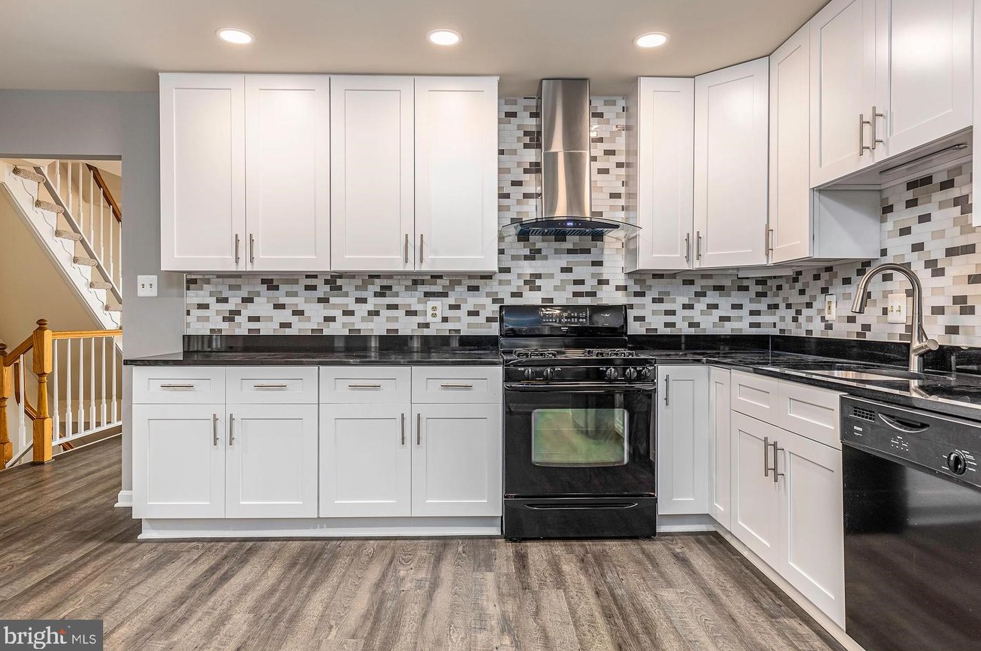 8321 Ridge Crossing Ln, Springfield VA  22152-3563 exterior