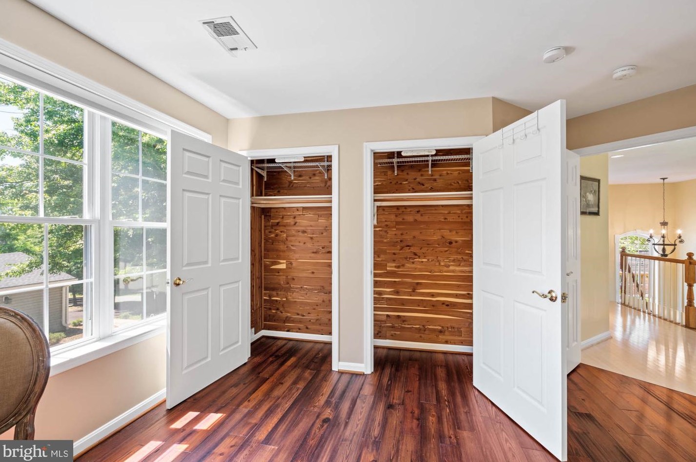 1249 Beverly Rd, Mc Lean VA 22101-2802 exterior