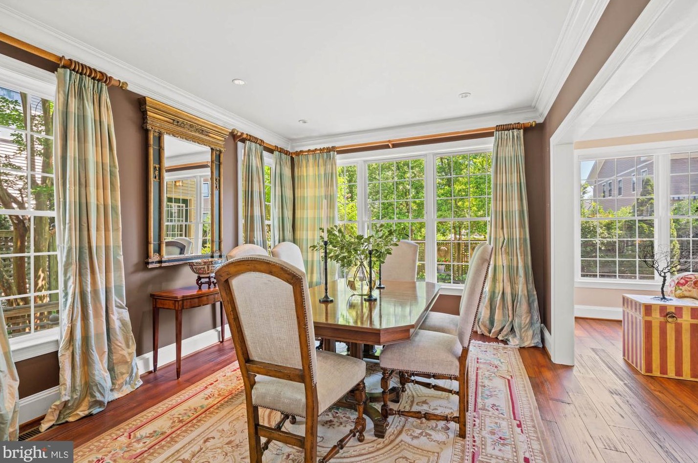 1249 Beverly Rd, Mc Lean VA 22101-2802 exterior