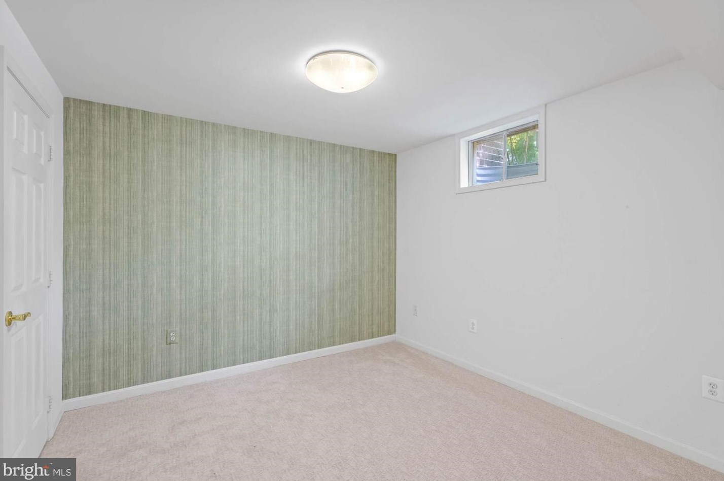 1249 Beverly Rd, Mc Lean VA 22101-2802 exterior