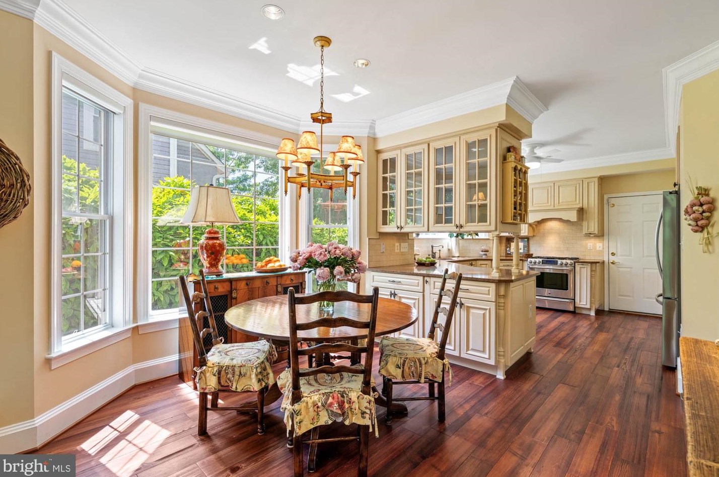 1249 Beverly Rd, Mc Lean VA 22101-2802 exterior