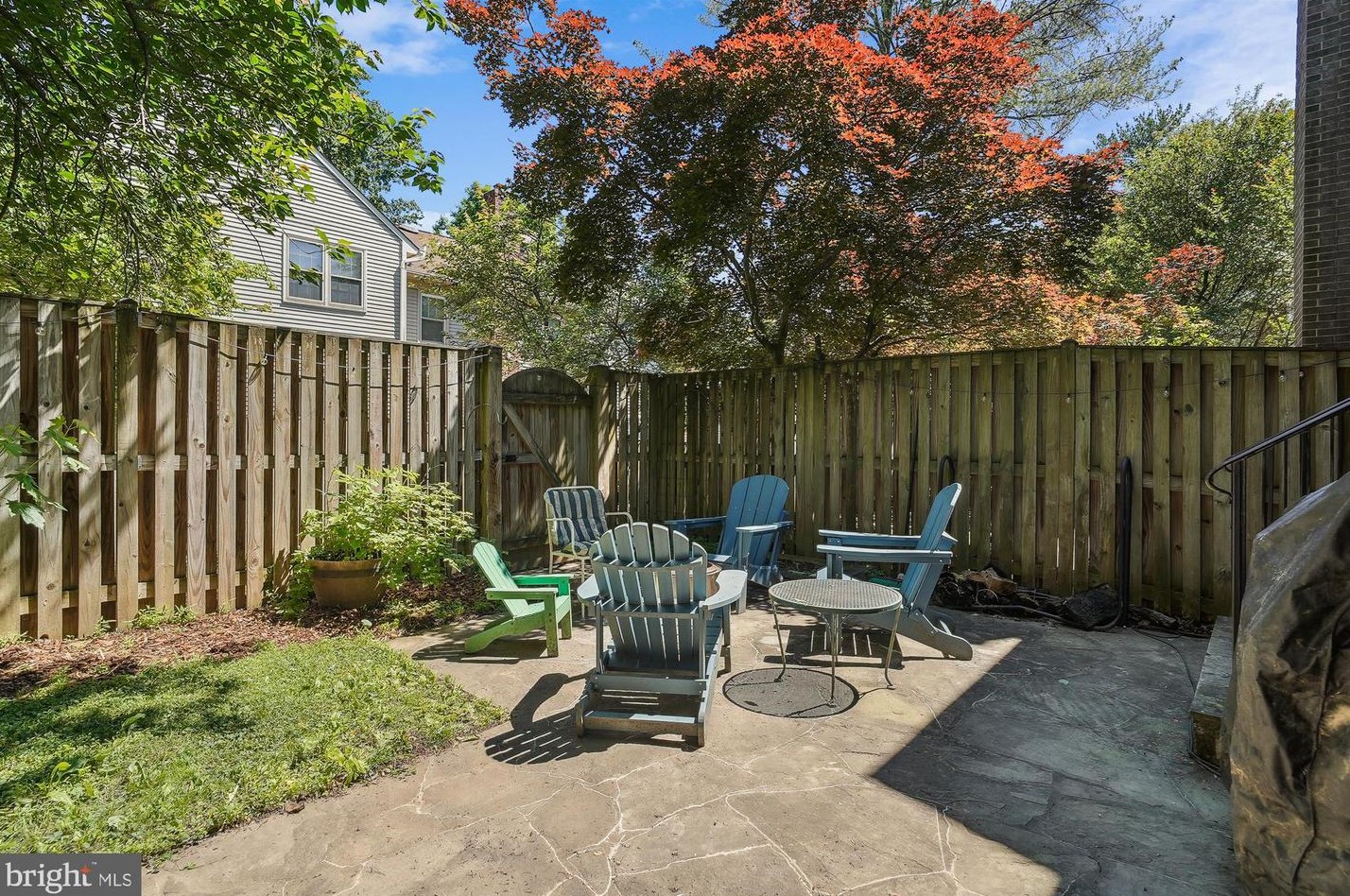 9610 Scotch Haven Dr, Vienna VA  22181-6126 exterior
