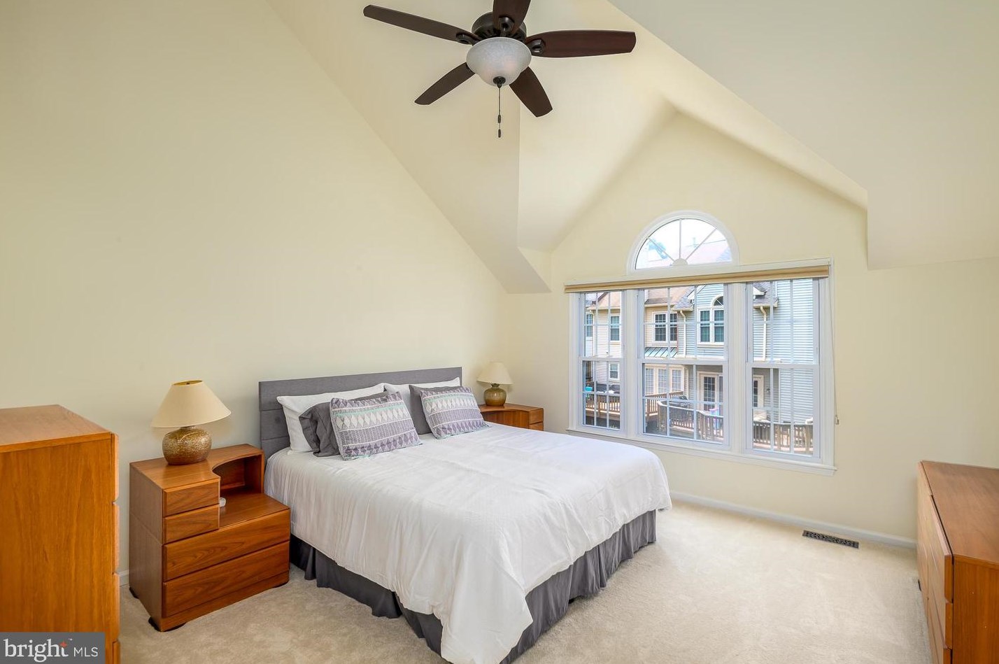 3783 Inverness Rd, Fairfax VA 22033-4648 exterior