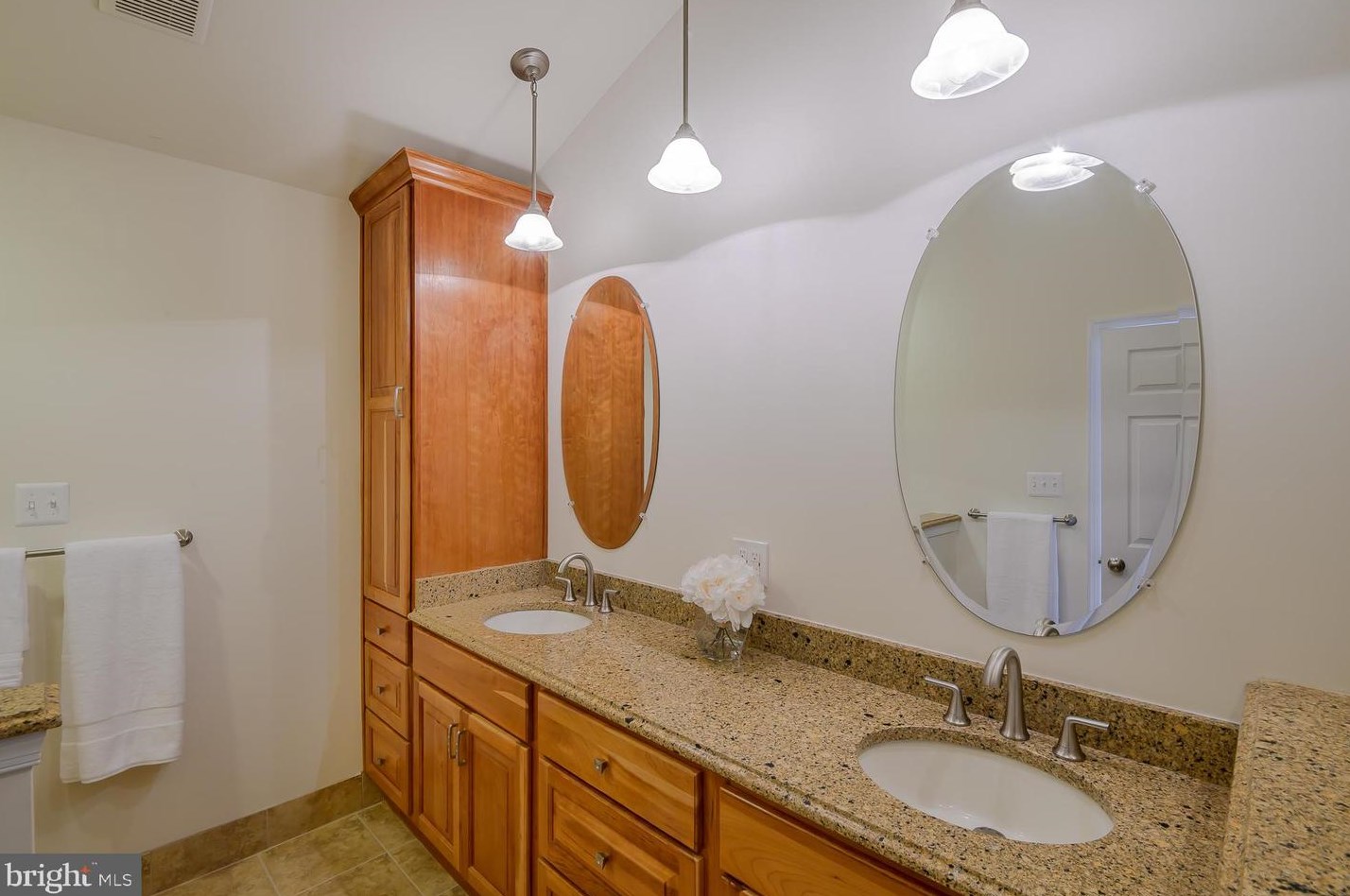 3783 Inverness Rd, Fairfax VA 22033-4648 exterior