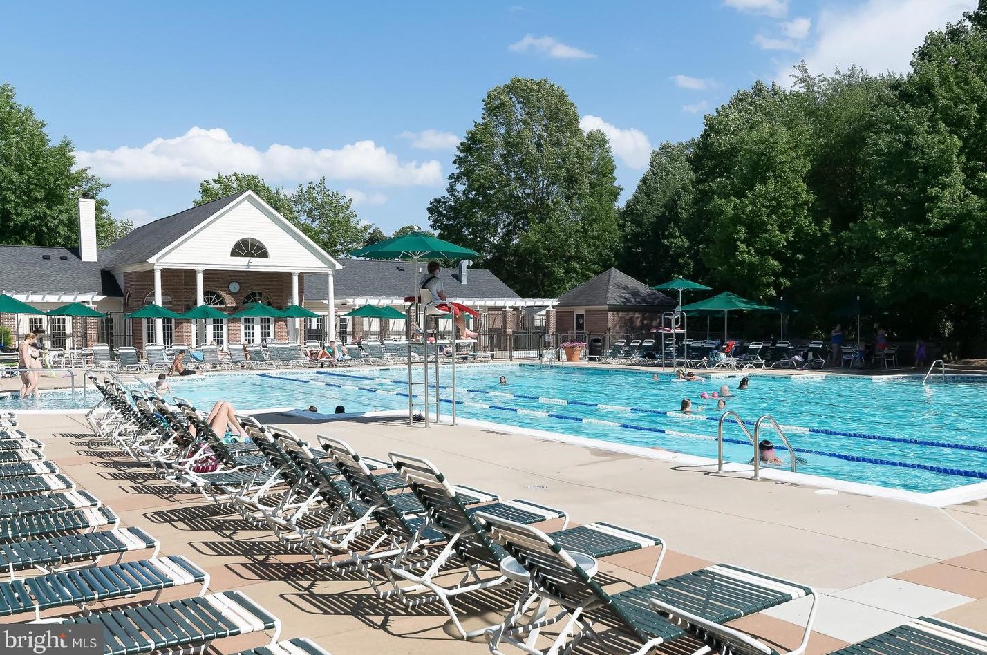 3783 Inverness Rd, Fairfax VA 22033-4648 exterior