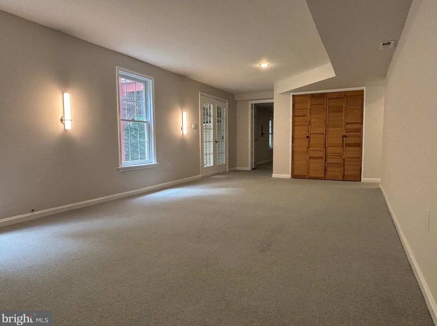 4308 Poplar Branch Dr, Fairfax VA  20151-2538 exterior