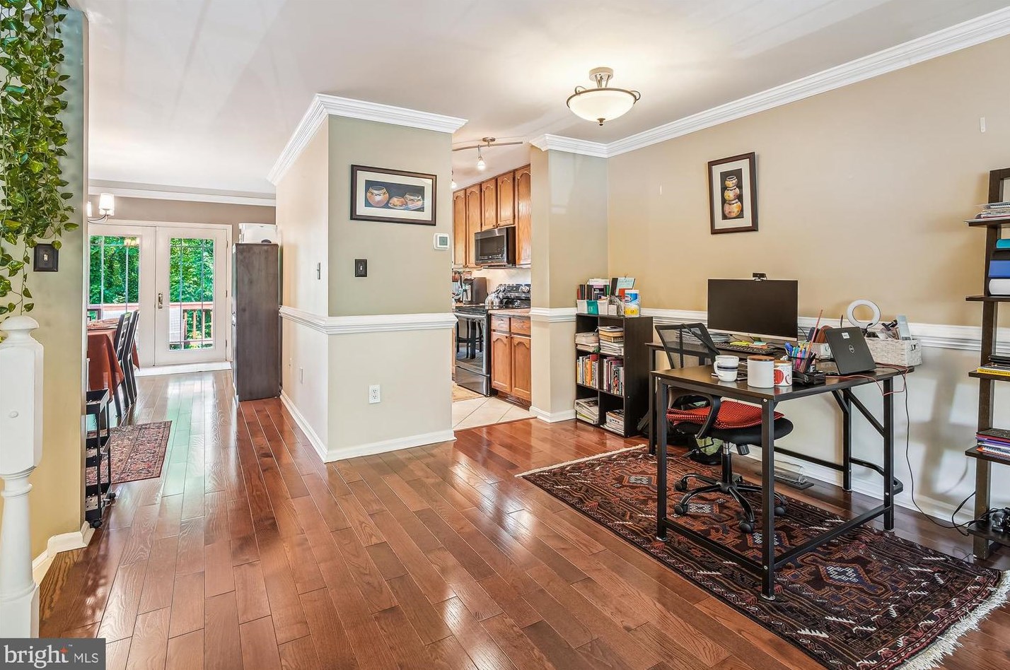 7037 Ashleigh Mnr Ct, Alexandria VA 22315-4757 exterior