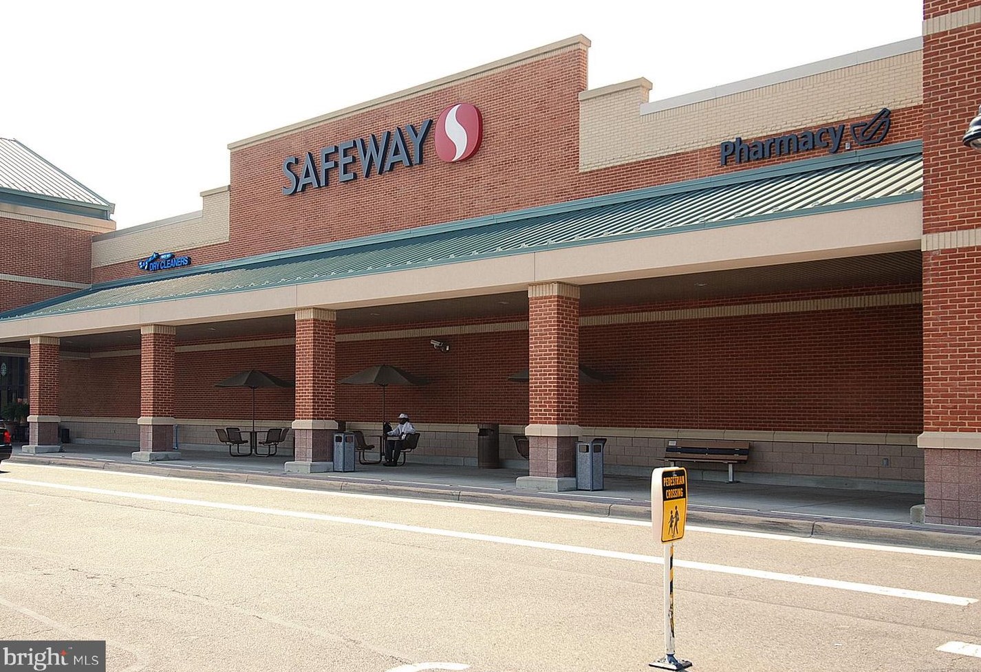 7037 Ashleigh Mnr Ct, Alexandria VA 22315-4757 exterior