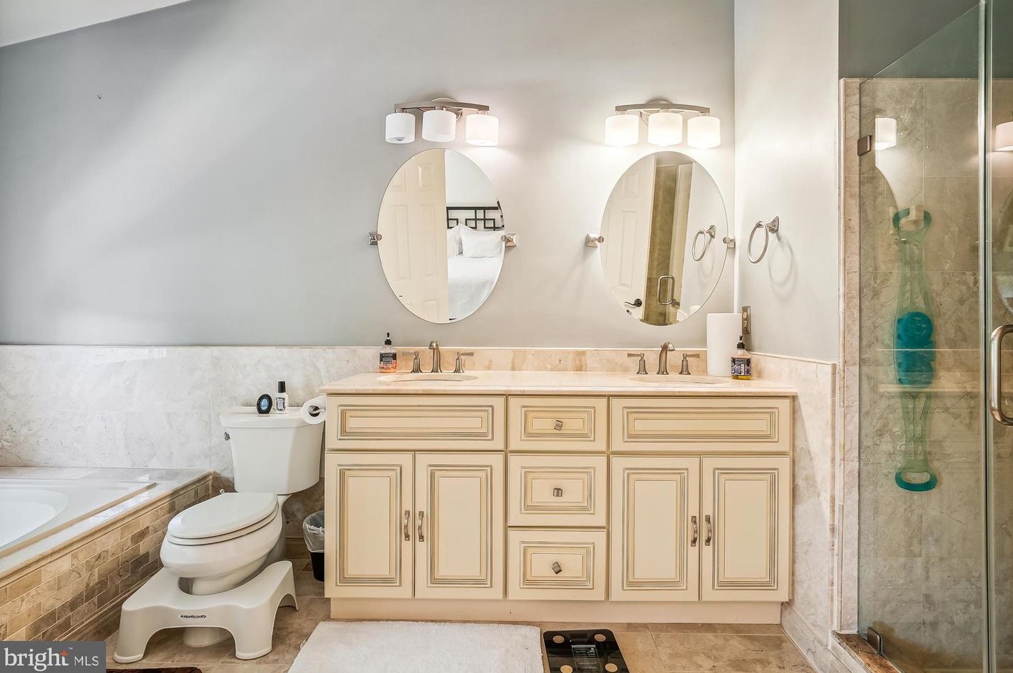 7037 Ashleigh Mnr Ct, Alexandria VA 22315-4757 exterior