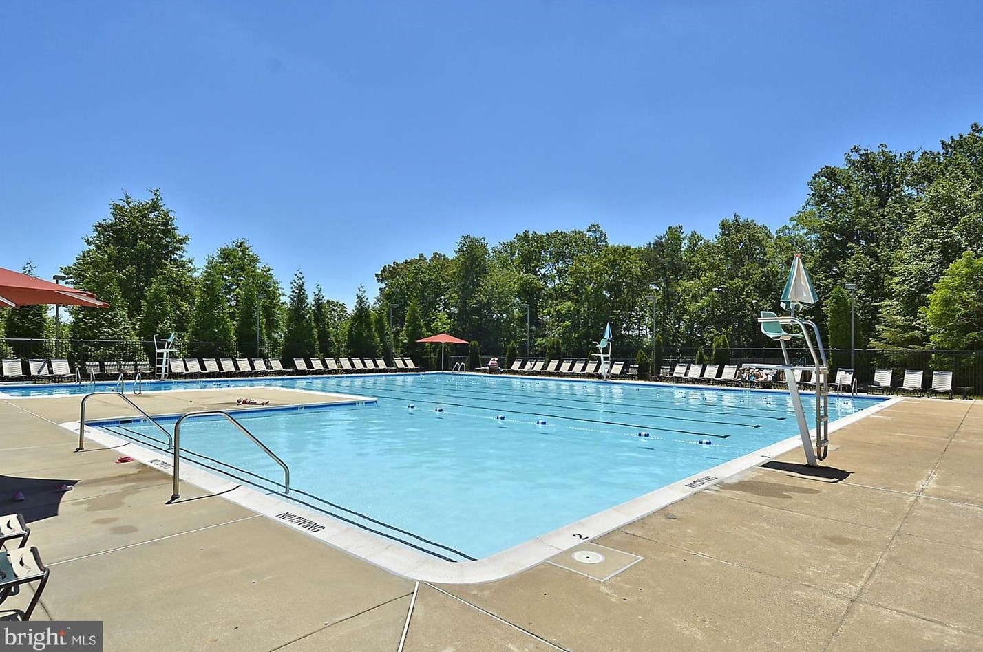 7037 Ashleigh Mnr Ct, Alexandria VA 22315-4757 exterior