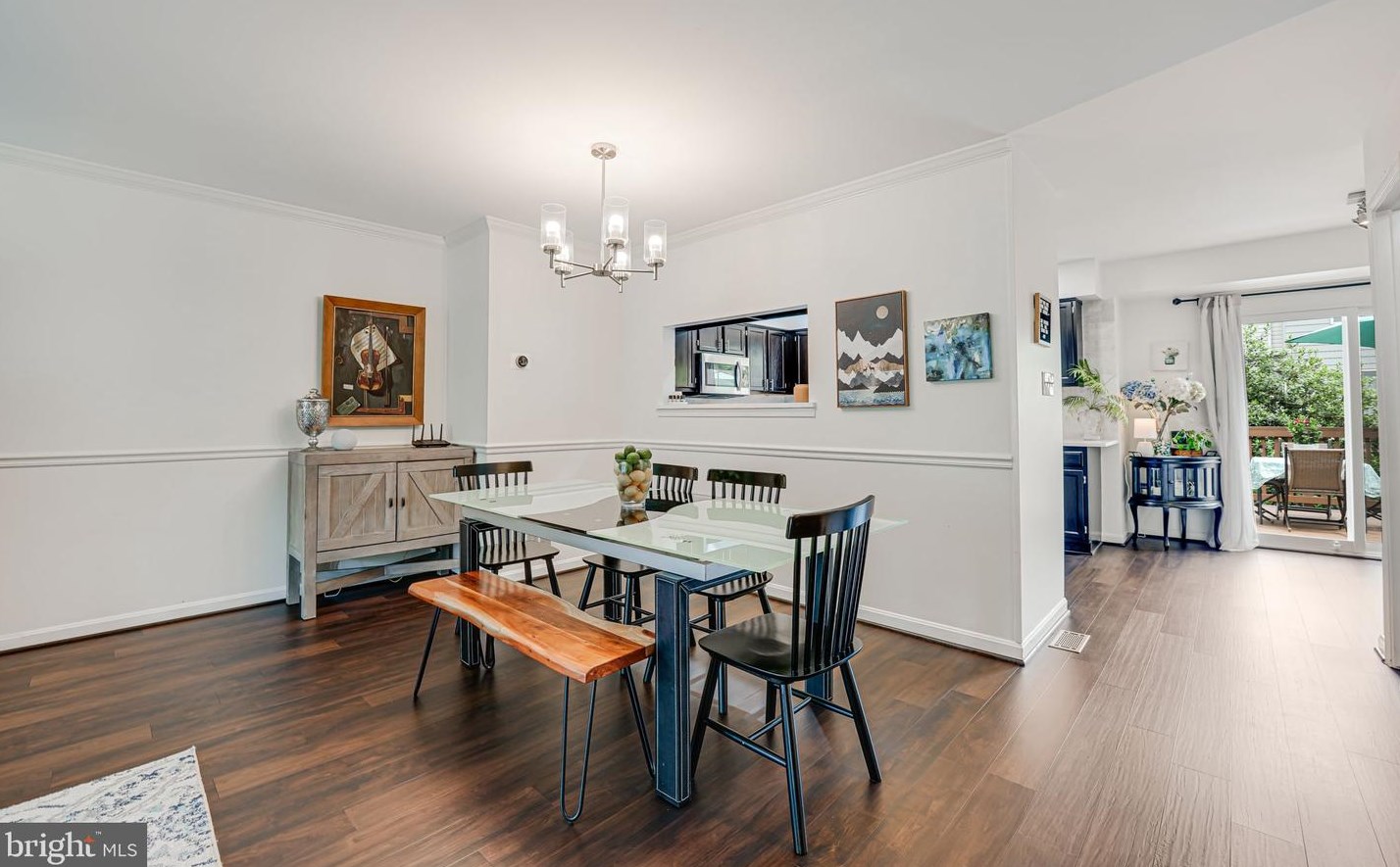 6007 Lands End Ln, Alexandria VA 22315-2666 exterior