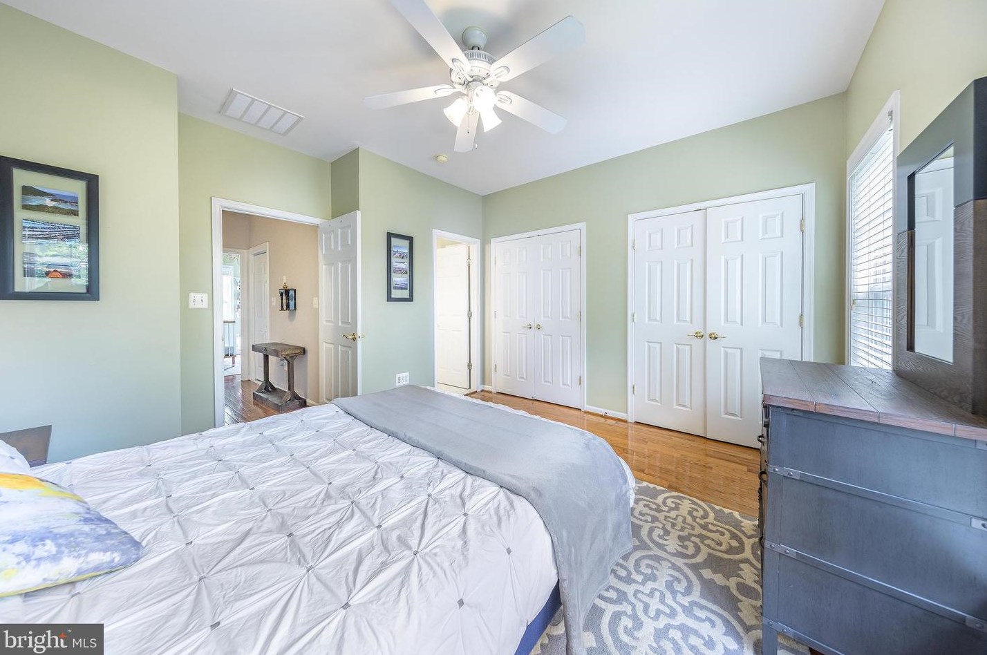 11425 Log Rdg Dr, Fairfax VA  22030-8528 exterior