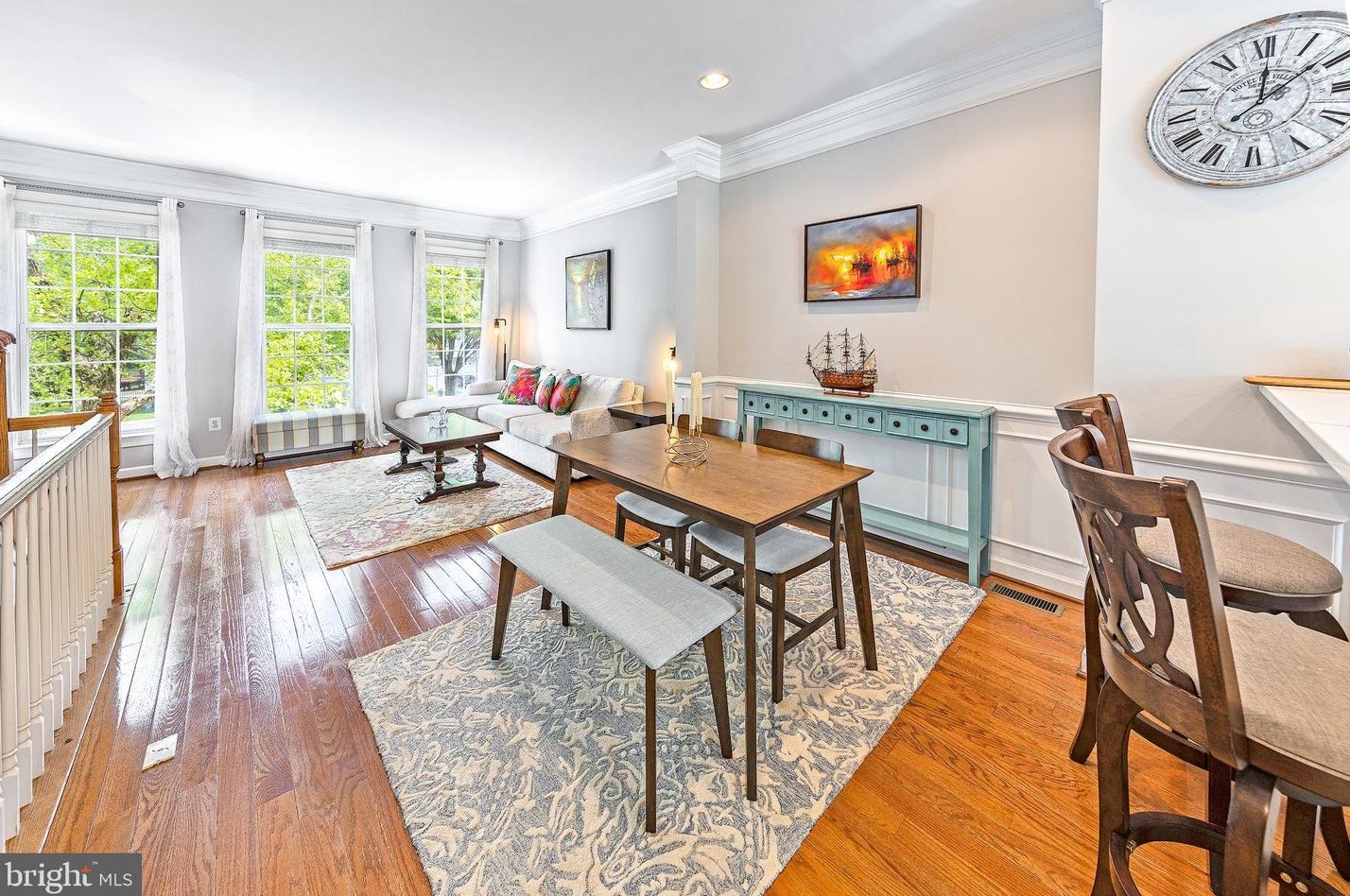 11425 Log Rdg Dr, Fairfax VA  22030-8528 exterior