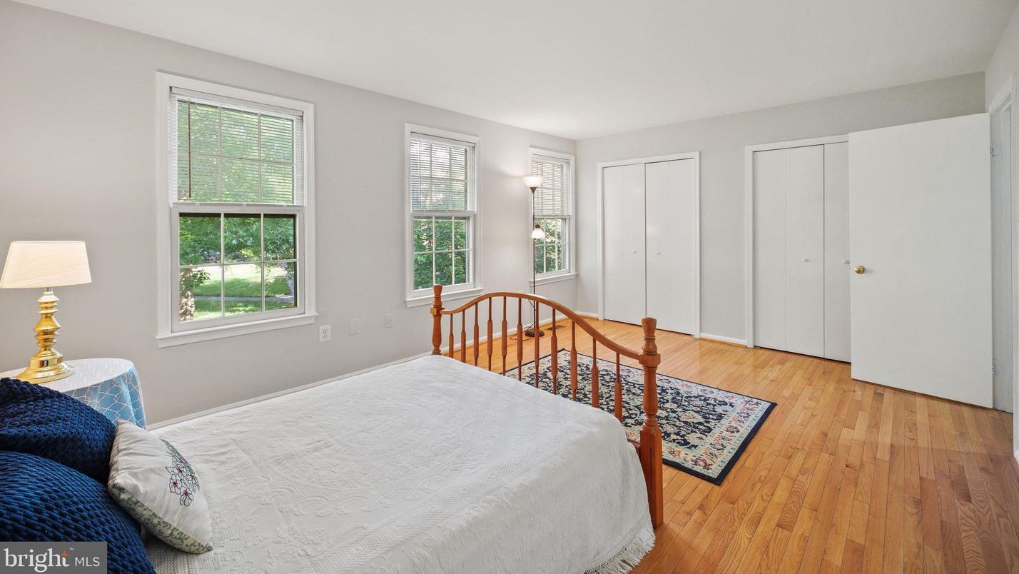 4723 Gainsborough Dr, Fairfax VA 22032-2380 exterior