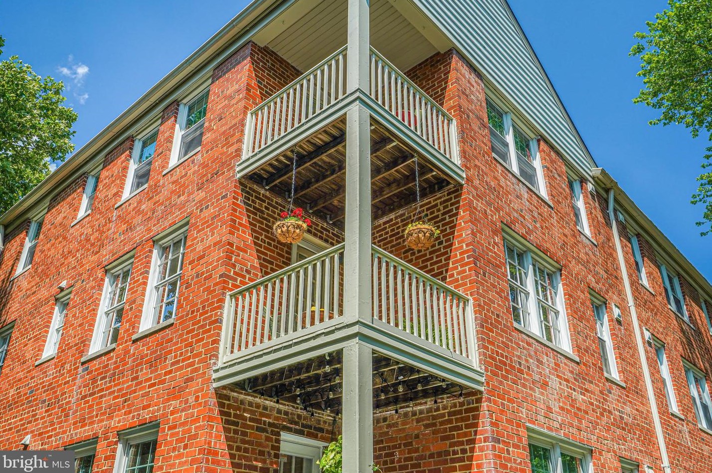 6612 Boulevard Vw, Alexandria VA 22307-6649 exterior