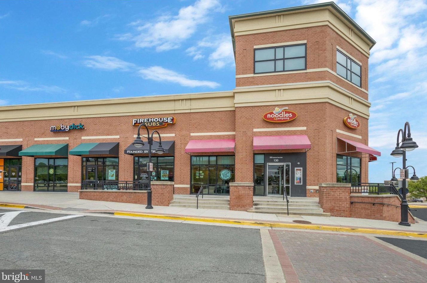 7465 Cross Gate Ln, Alexandria VA 22315-4621 exterior