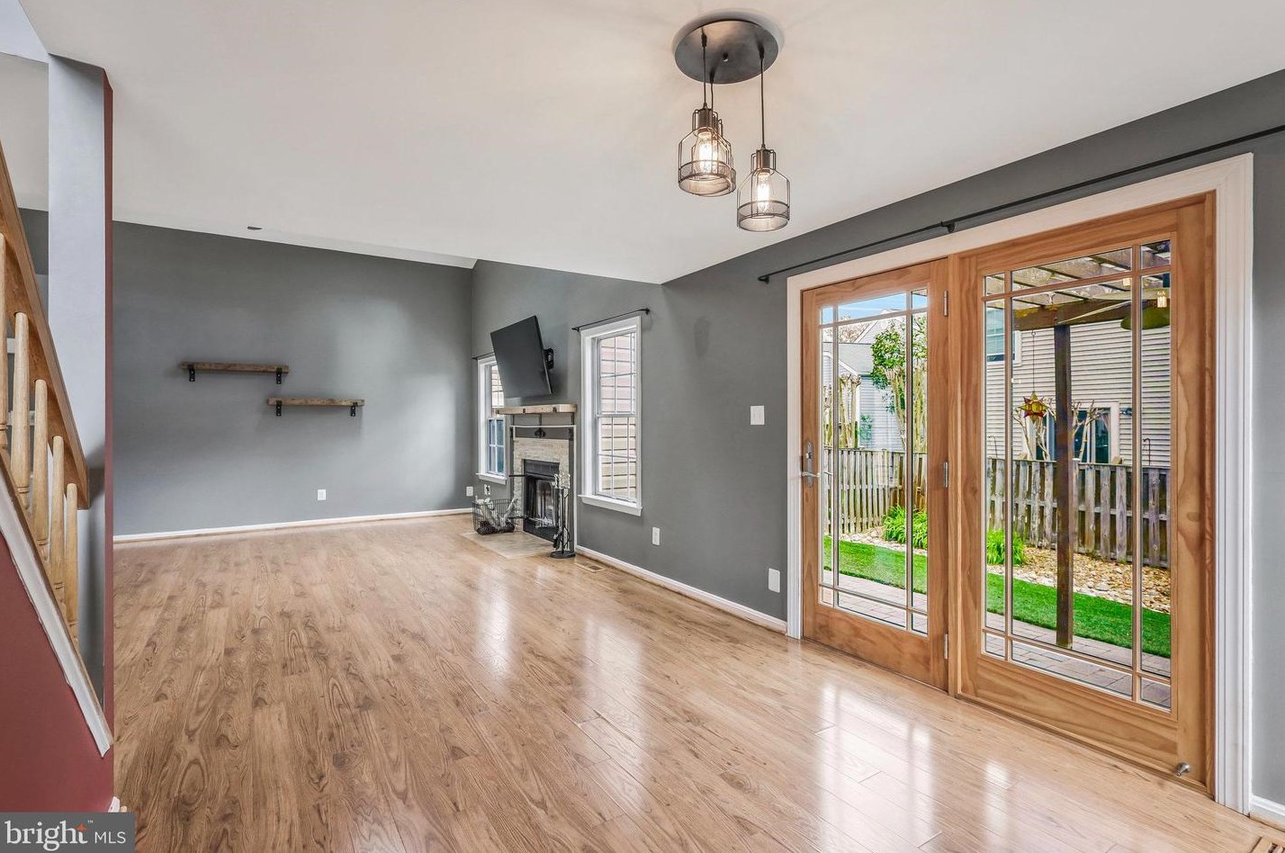 7465 Cross Gate Ln, Alexandria VA 22315-4621 exterior