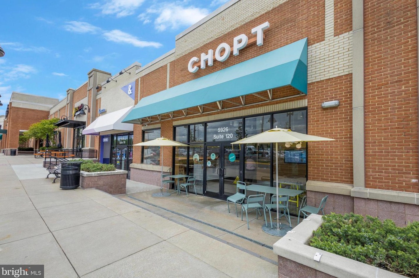 7465 Cross Gate Ln, Alexandria VA 22315-4621 exterior