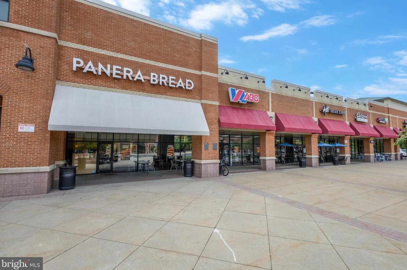 7465 Cross Gate Ln, Alexandria VA 22315-4621 exterior